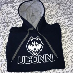 UCONN sweatshirt